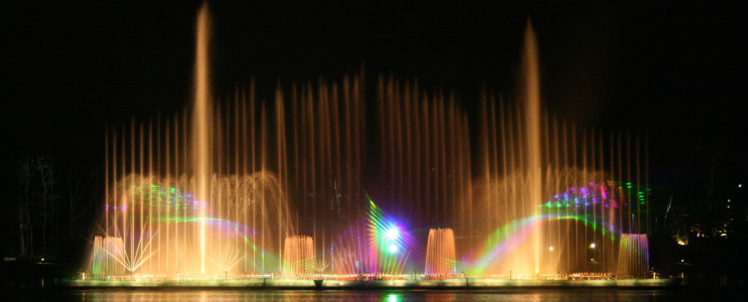 Dancing Fountain in Night Safari Park, Chiang Mai, Thailand / เชียงใหม่ไนท์ซาฟารีน้ำพุเต้น 